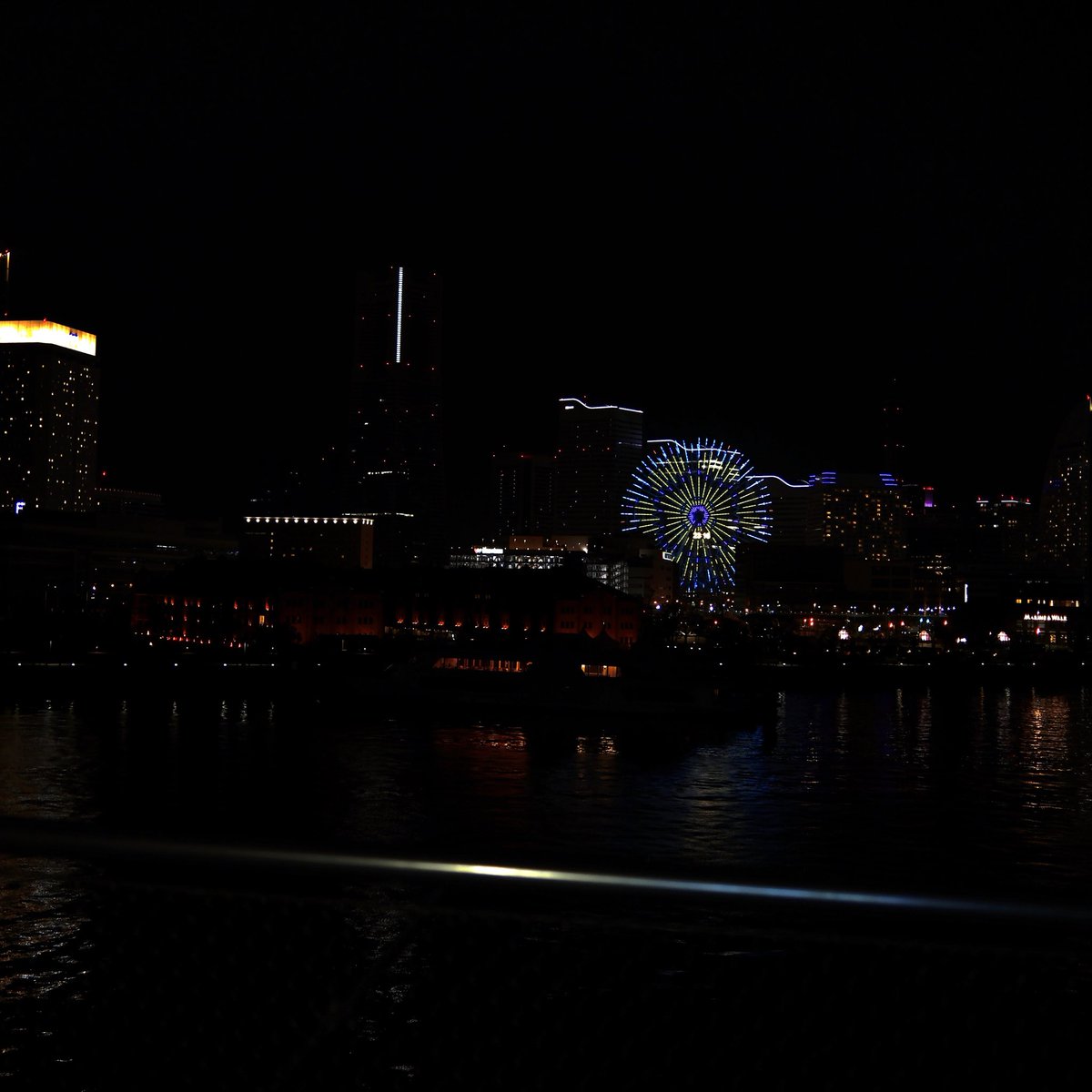 𝜗𝜚 tweet media