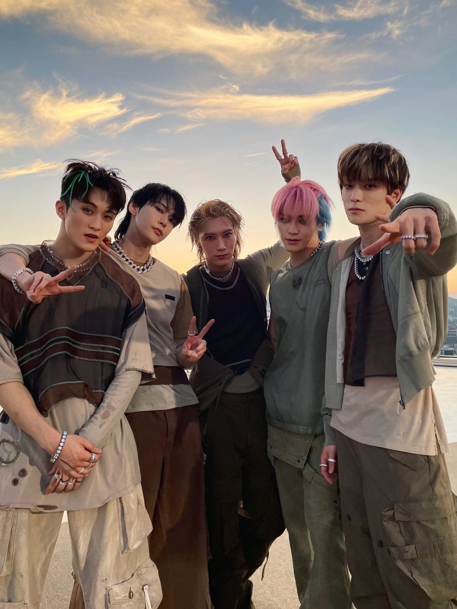 (✿ ✿)° tweet media