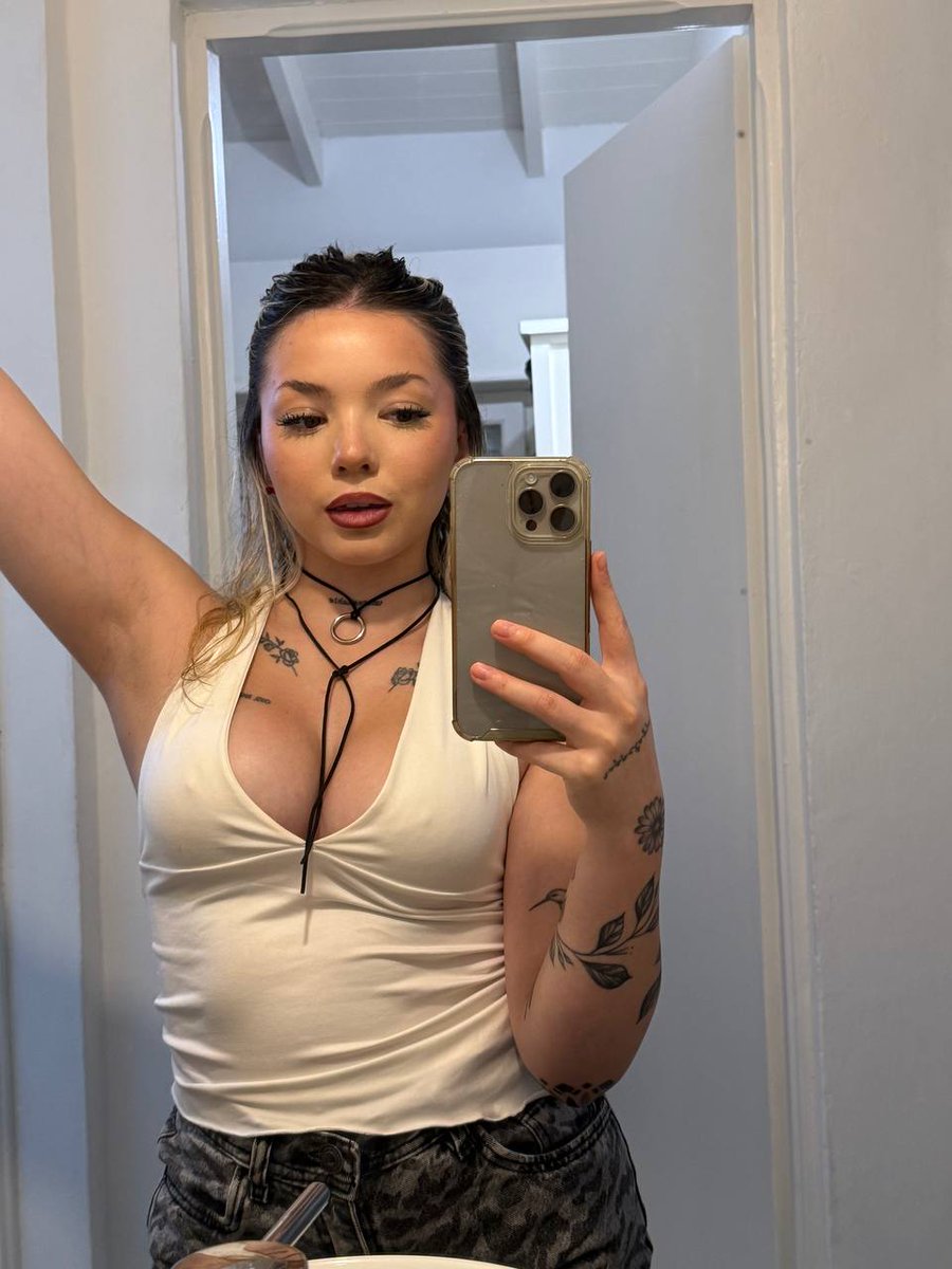 la française pikachy ⚡️ tweet media