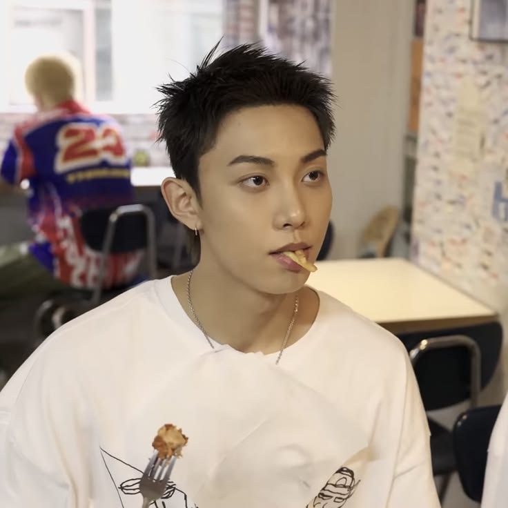 ‎ ًae ✮ ryul girlie tweet media