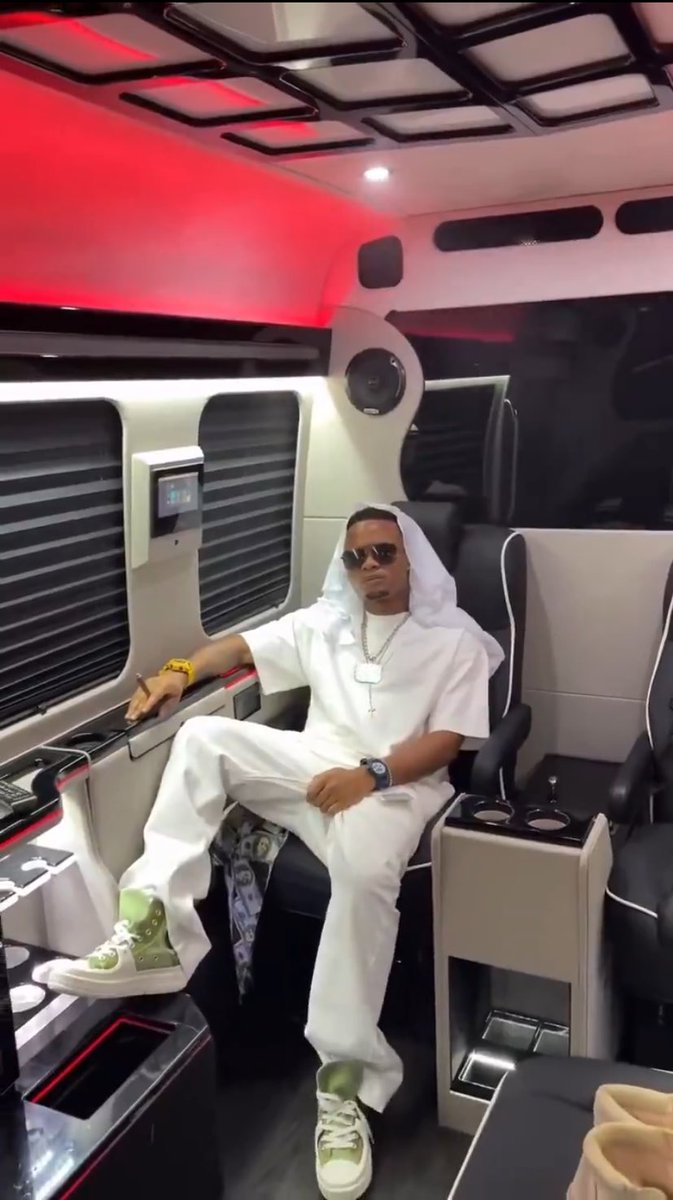 Music on Streamdorm 🎧 tweet media