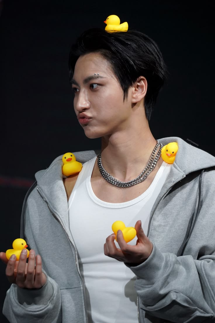 hourly seonghwa tweet media