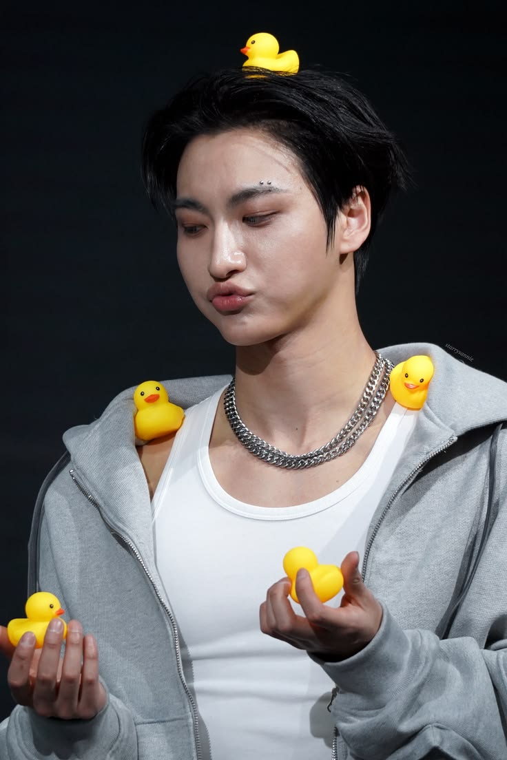 hourly seonghwa tweet media