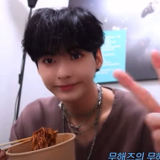 해곡일여온하 tweet media