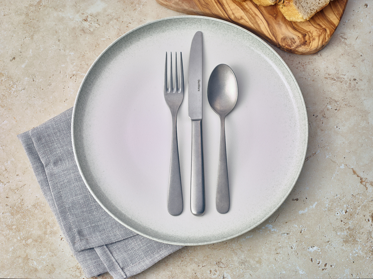 Genware1's tweet image. 🍴Transform your table setting with our exquisite Palermo Vintage 18/10 Cutlery Collection featuring elegant, smooth curves and crafted from high quality 18/10 stainless steel.
 
 Explore: obi41.nl/2p8k9czz
 
 #tablepresentation #stainlesssteel #cutlery
