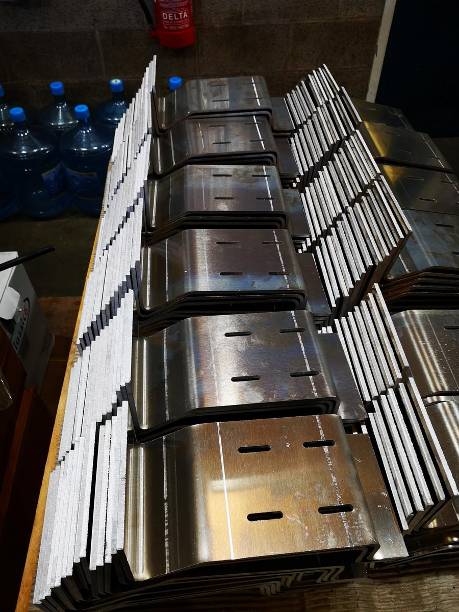 Midthermlaser's tweet image. #MetalMonday - Batch Forming

Large quantities of small brackets formed on our 55t and 80t presses

For customers producing parts in volume, repeatability is important

Have a read of our forming guide or speak to our sales team: buff.ly/NCaOvo8 

#Forming #Lasercutting