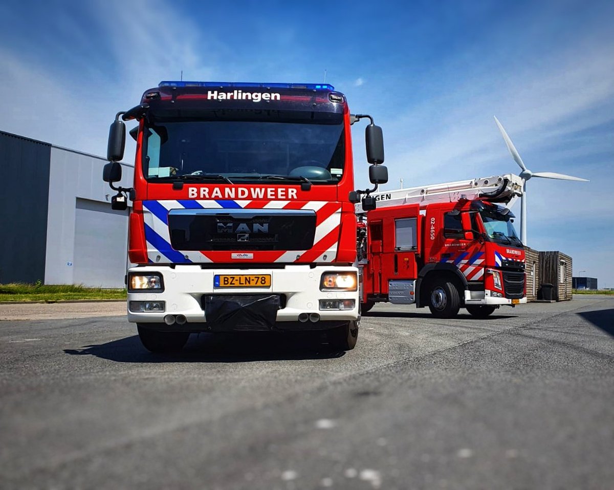 Assistentie bij afhijsen op Brigantijnstraat in Harlingen