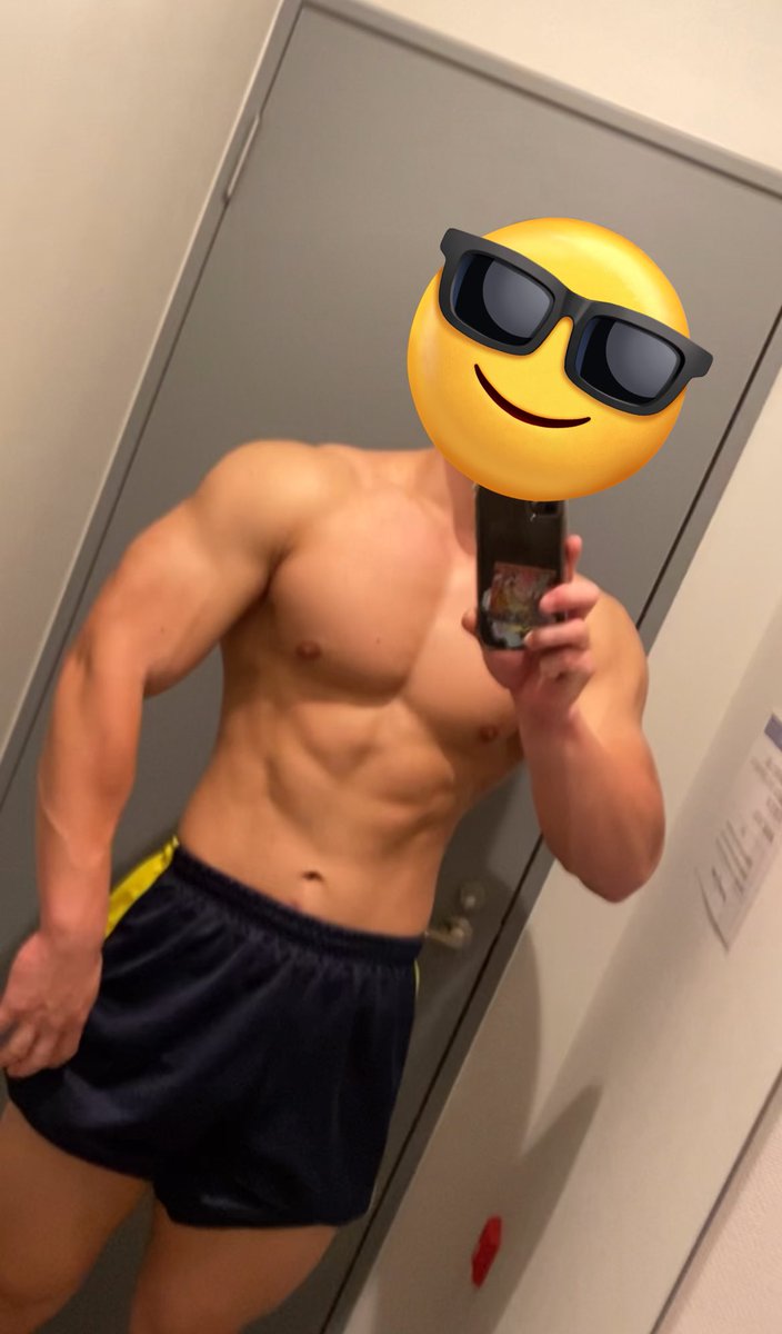 よよよ tweet media