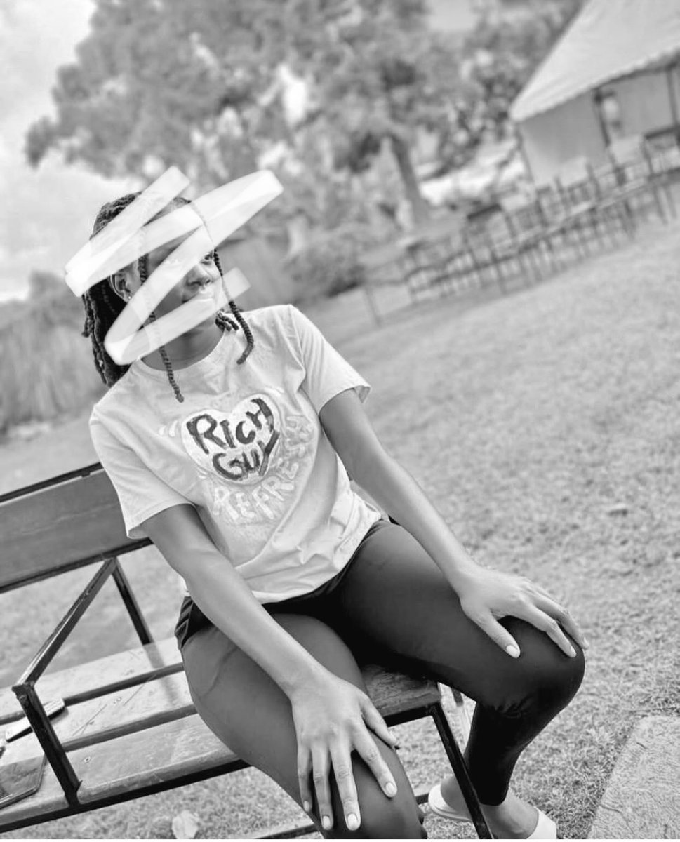 •FirstLady• tweet media