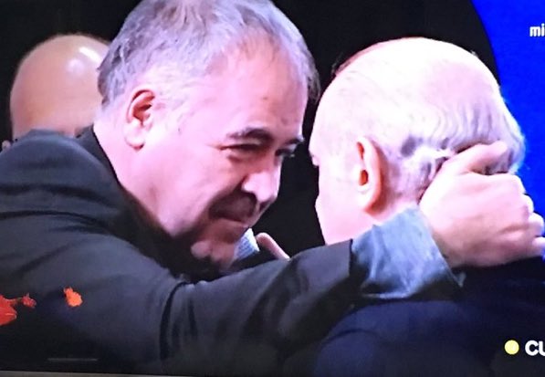 XimoSantanaaa's tweet image. Hoy serán juzgados la cúpula del PP de Rajoy y Cospedal, el exministro Fernández Díaz utilizó a la policía patriótica para montar bulos contra sus adversarios políticos sobre todo contra @PODEMOS con el apoyo de Ferreras!!🤮🤮🤮🤮
#LaHora6A 
#Kitchen 
#FerrerasGate 
#Mañaneros6A