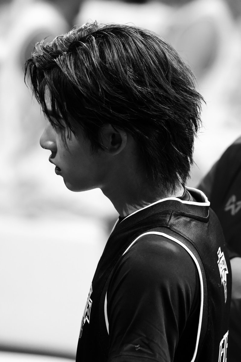 | ̶G̶R̶A̶V̶I̶T̶Y̶ ̶ | tweet media