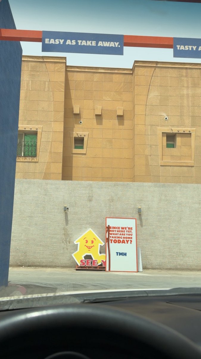 حكم العالم tweet media