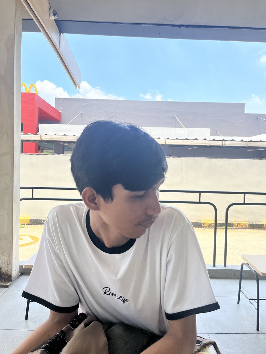 🎸 lili 리리 𖥻♡ sayang makeuuu tweet media