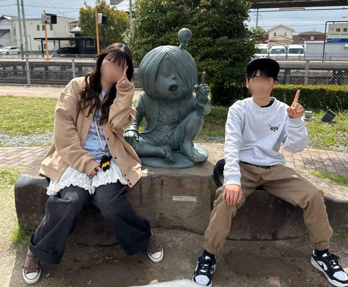 aiko_kanoha's tweet photo. aikoが座ってたとこにちょこん🫶🏻💘
弟に神谷さん役してもらった(◜ᴗ◝ )

米子ライブ後たまたまaikoバンメン方に遭遇してミラクルすぎた🍀 https://t.co/flIeiGs4qD