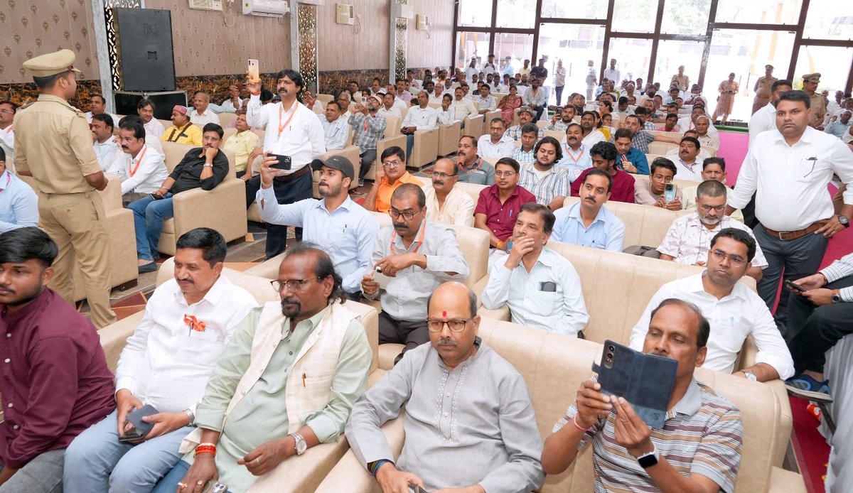 Yogi Adityanath tweet media