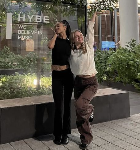 chloe 💋 loves manon tweet media