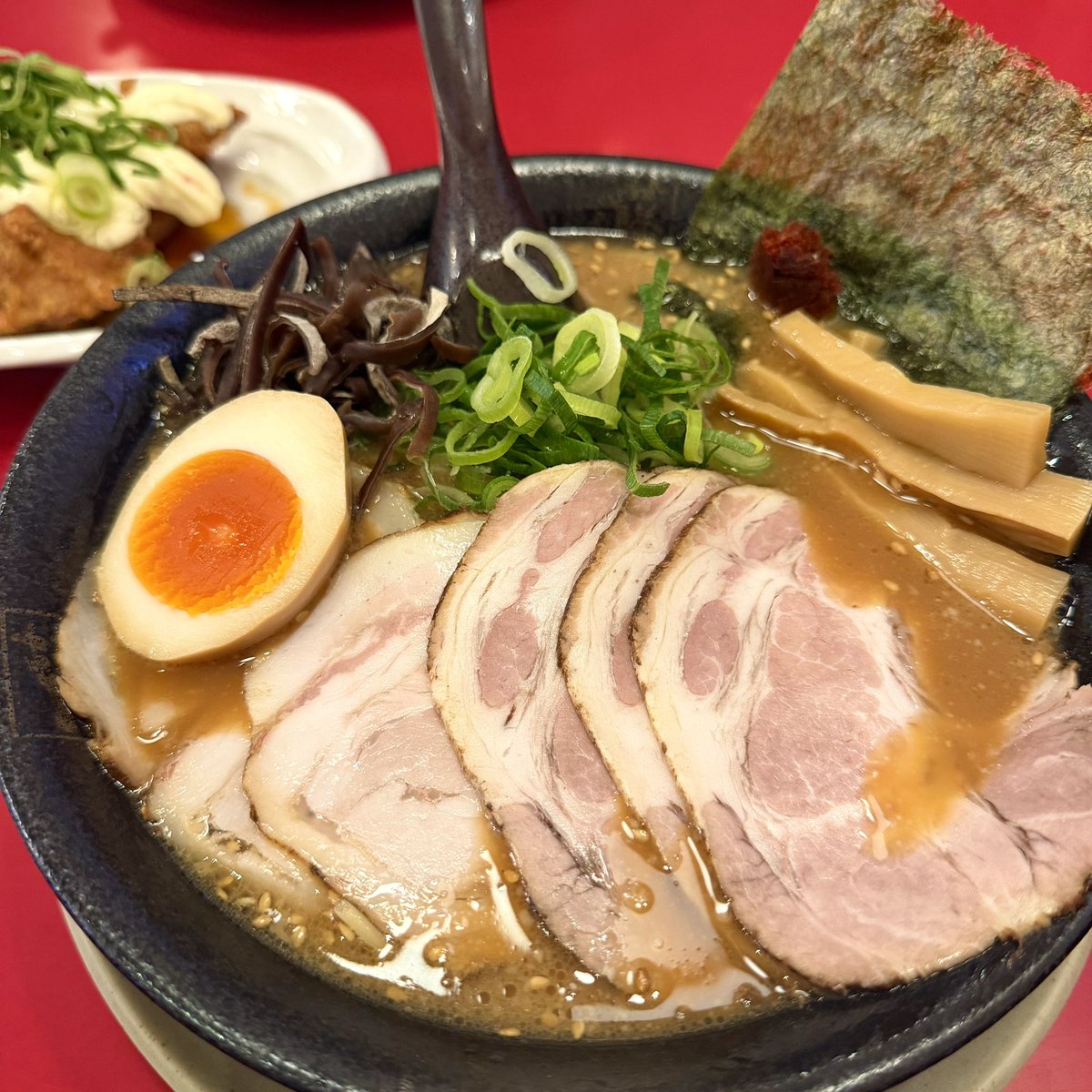 りこたん tweet media