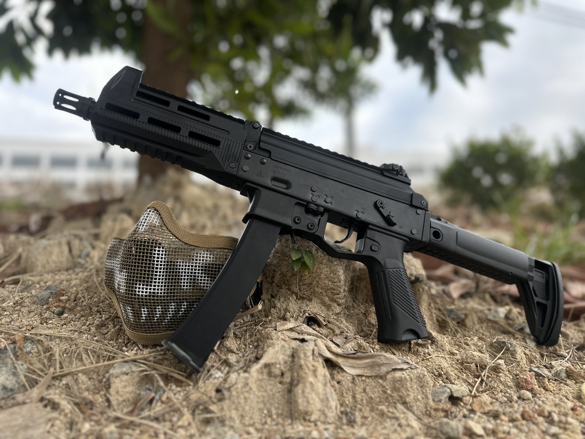 Time flies, but it’s still hot even in 2026. 🔥
Massive performance and modern CQB dominance—all right in your hands.
Model: Well Pro WG06 PPK20 GBBR

What's your favorite CQB replica in this year? Let us know in the comment section.

#airsoft #wellproairsoft #ppk20 #GBBR #cqb