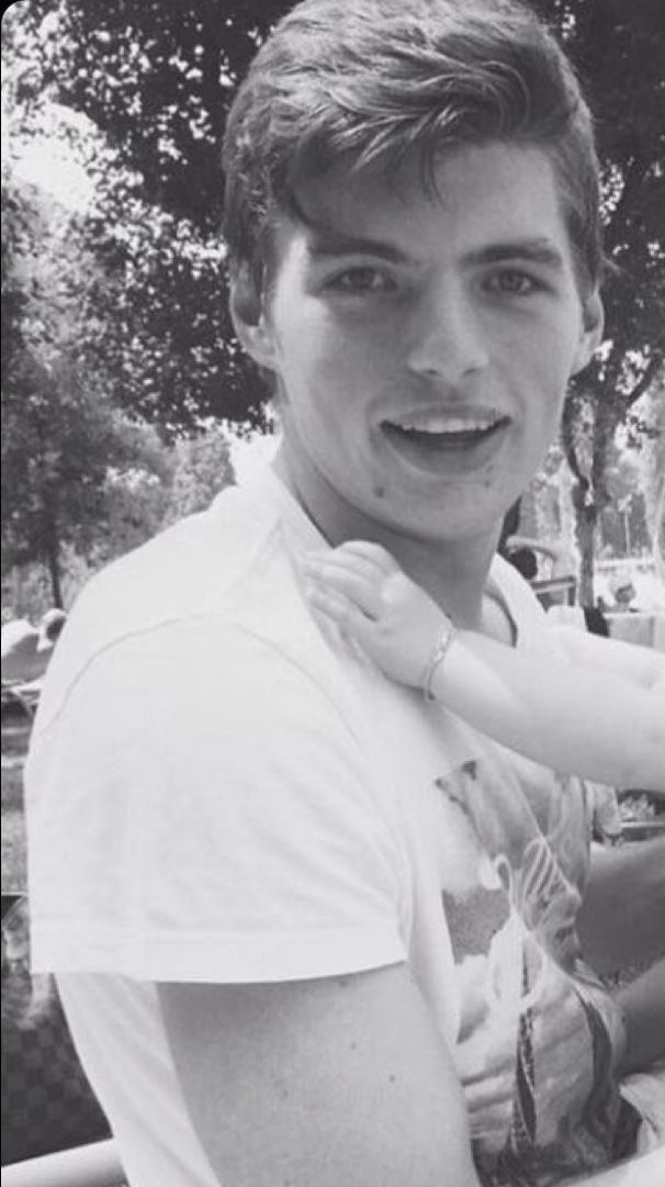 gumi😻FREEDOM tweet media