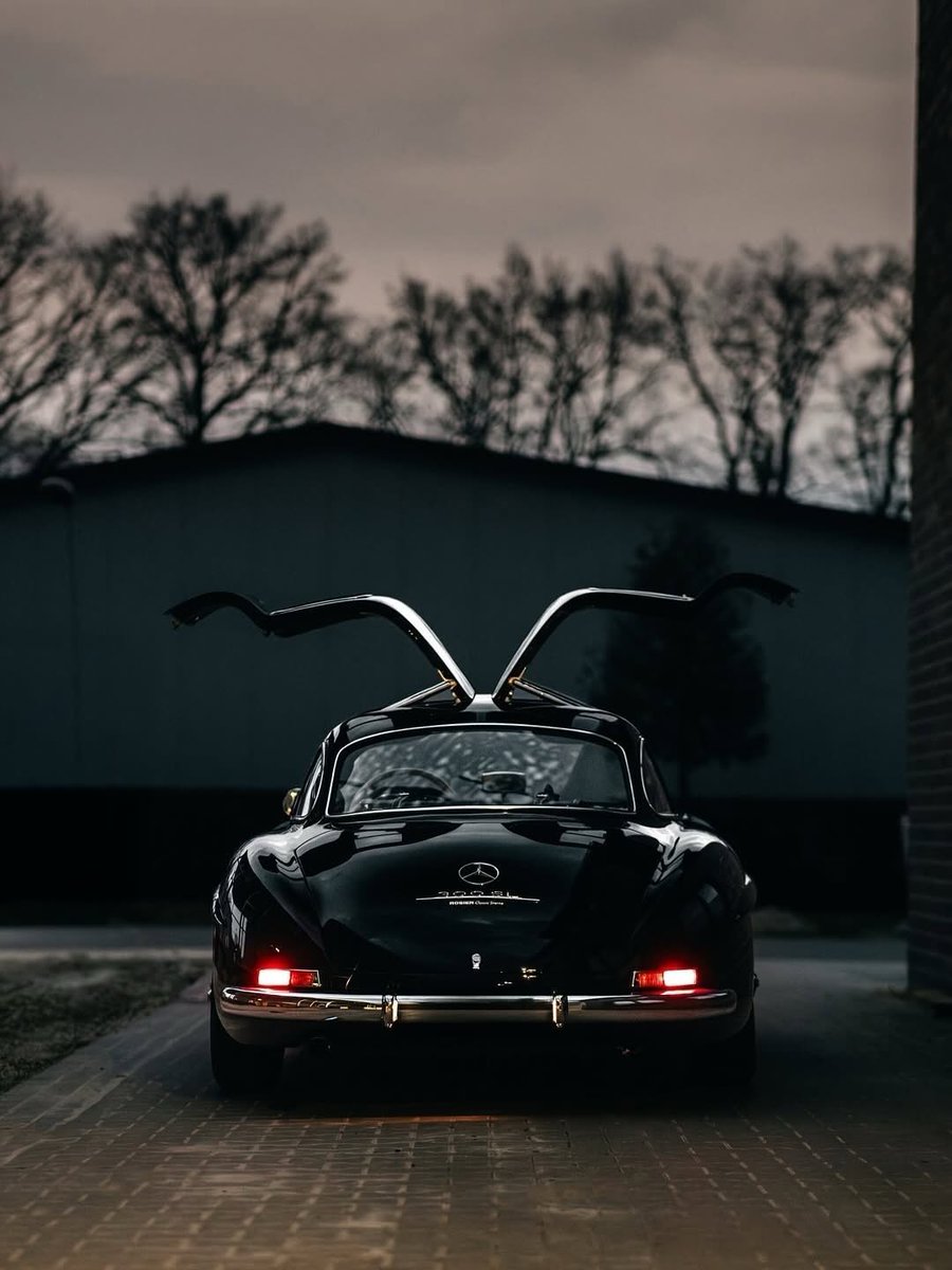 COMPETITION tweet media