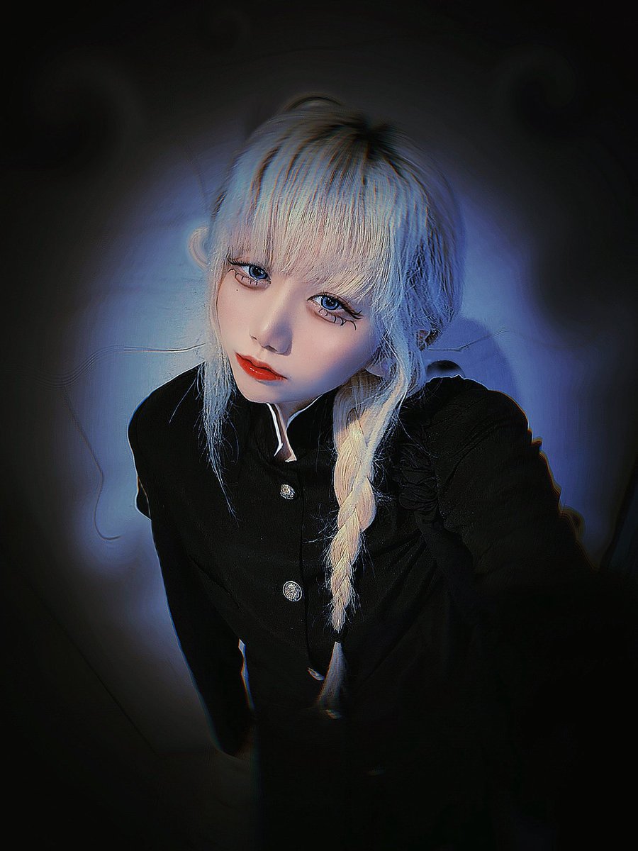 roi🜁🪽/🎀 tweet media