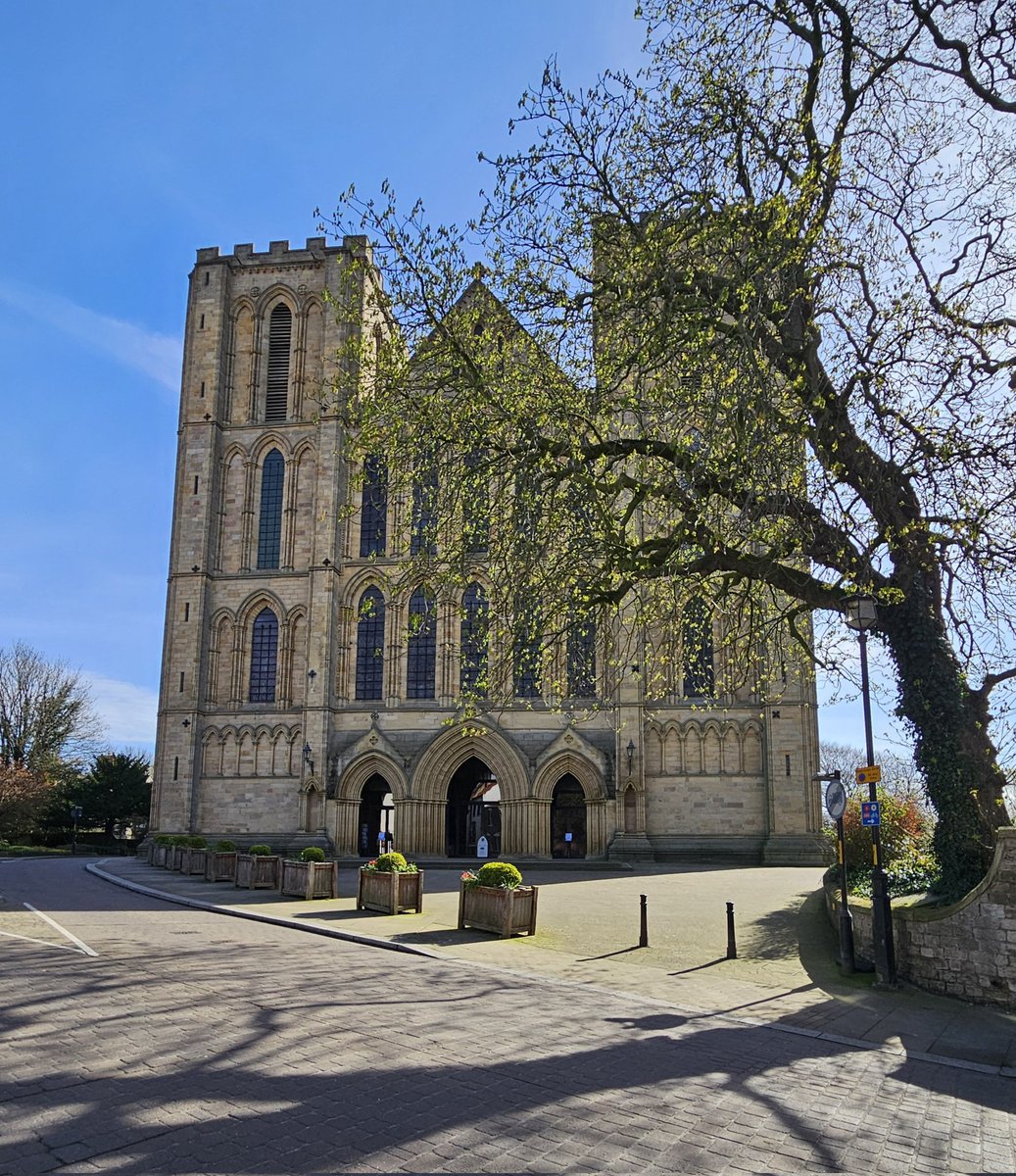 Simon Knott tweet media