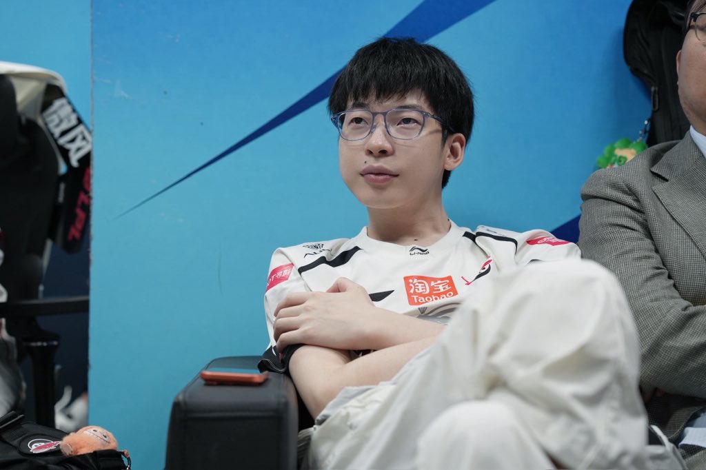 Anyone's Legend tweet media