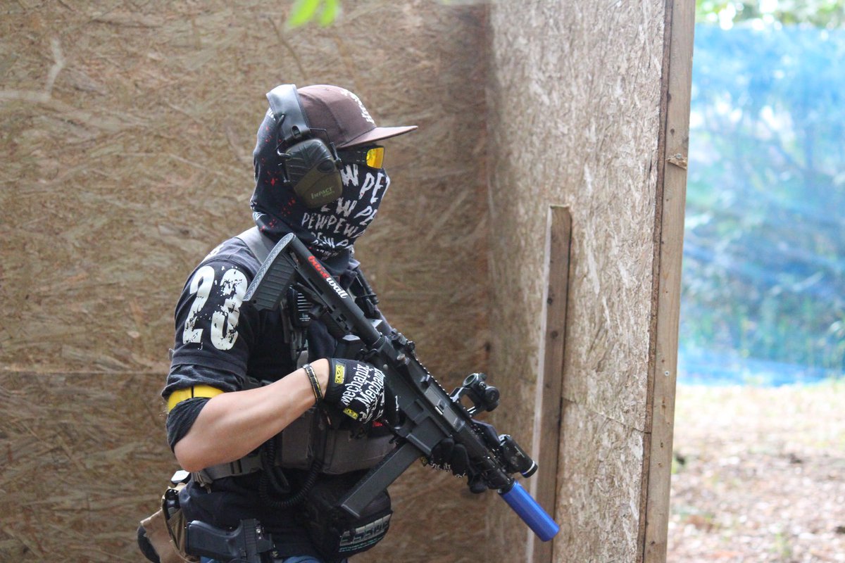 m3_takuya_m3's tweet image. 昨日はBattle定例会へ
初のGATORZデビュー！
ガスケットつけたら隙間は一切なくなったけど曇る…
いろんな曇り止めを試していこう
#BATTLE 
#サバゲー
#SS3DP