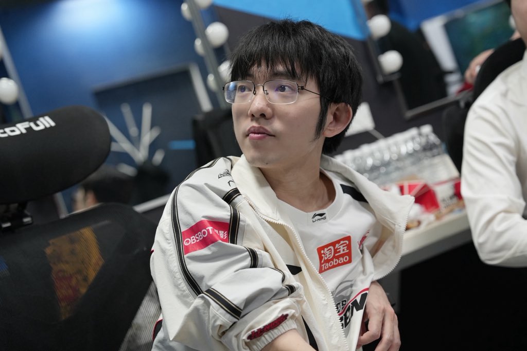 Anyone's Legend tweet media