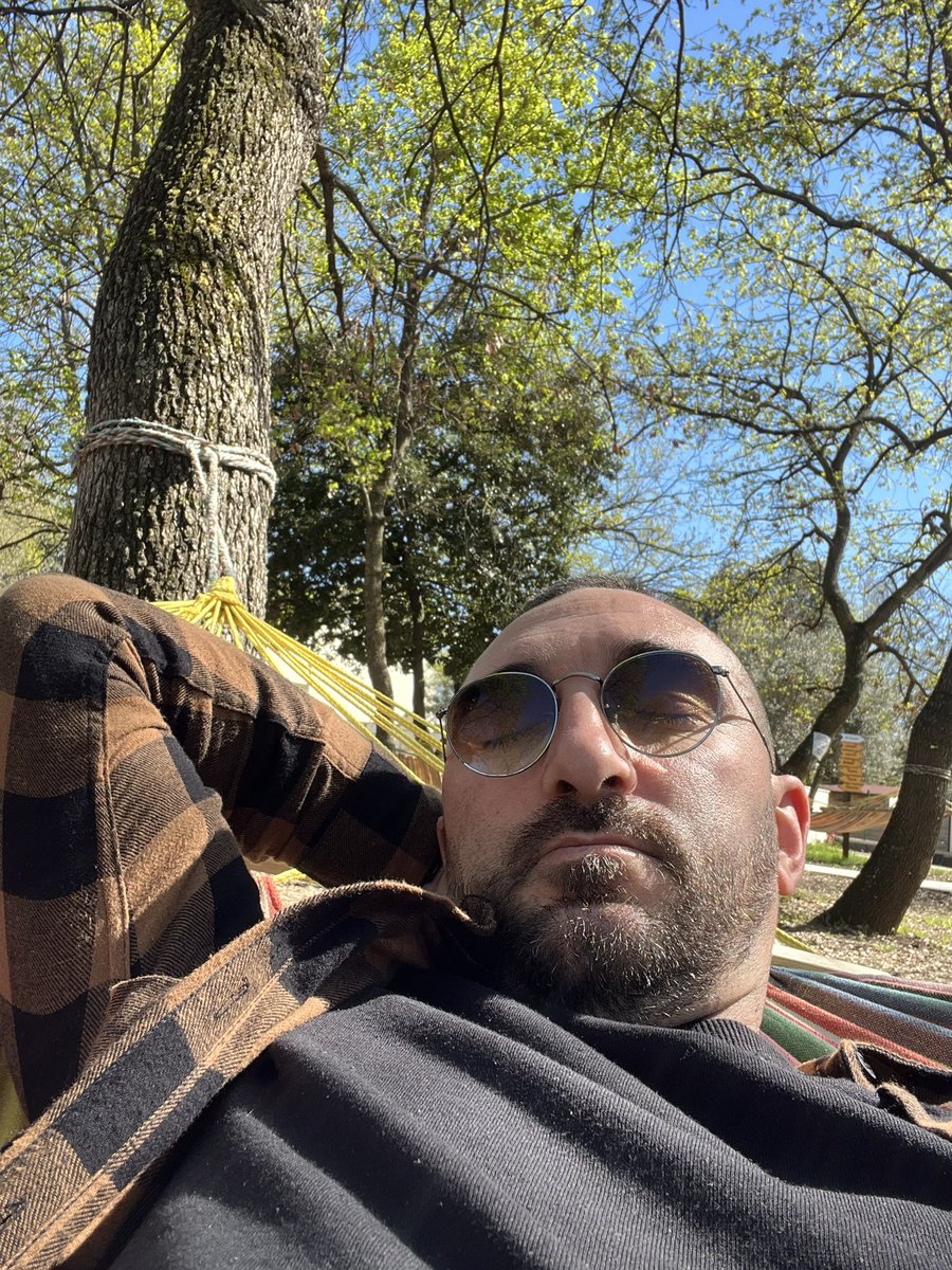 M҉I҉L҉O҉ tweet media