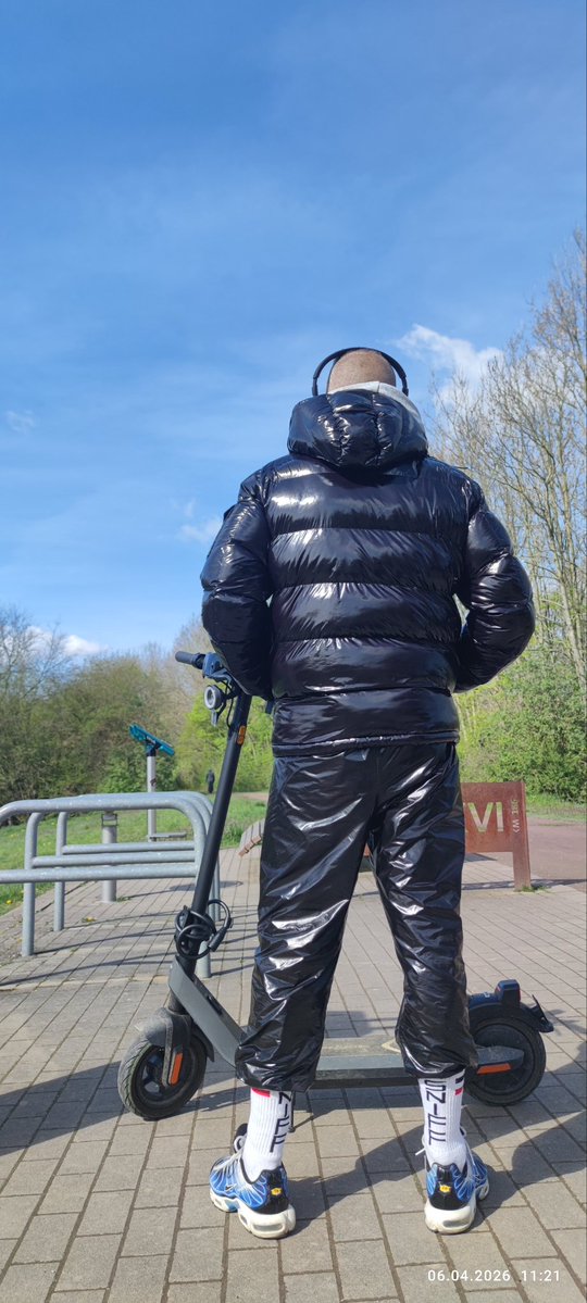 Like Shiny Clothes and sniffing Sneakers tweet media