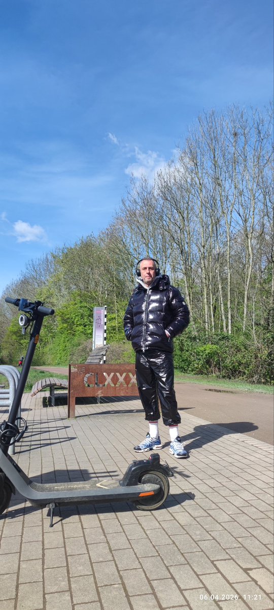 Like Shiny Clothes and sniffing Sneakers tweet media