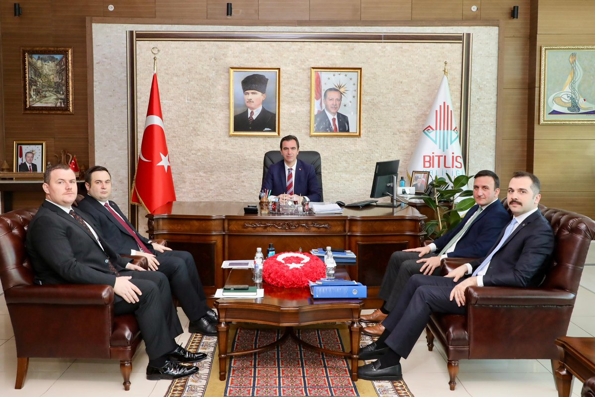 Bitlis Valiliği tweet media