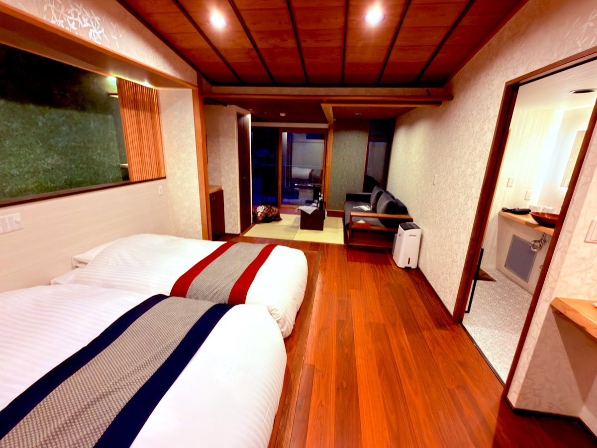 4RuT（しるてぃー） tweet media