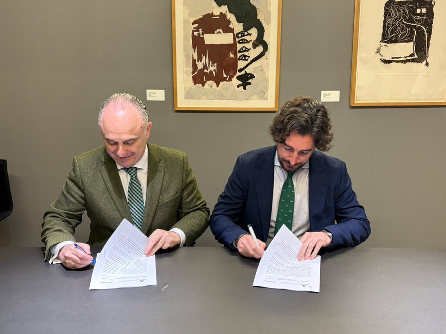 cadesevilla's tweet photo. ✍️Suscrito convenio colaboración con #MicroBank @caixabank para XIII #PremiosEmprendemos 2026 #TOP50
💸La startup ganadora, elegida entre 276 candidatas por su componente innovador, recibirá dotación económica de 5.000 €, financiados por la entidad.
🗞️https://t.co/v5nGbjyGi3 https://t.co/KhaJQT4tNV