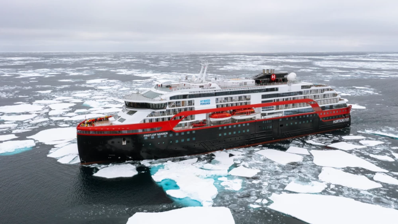 AdventureLifer's tweet photo. Limited-time HX Expeditions offer 🚢

❄️ Up to 25% off Antarctica or FREE Suite Upgrade (select Oct–Dec 2026 sailings)
📅 Book by April 29, 2026
🗓 Valid for departures Apr 2026 – Mar 2028

Deals here: https://t.co/vi5P2BIPDi

#Antarctica #Expedition #travel #explore https://t.co/hUAkz6jHAV