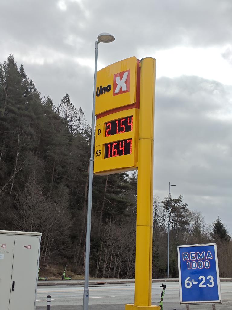 RightyMike tweet media