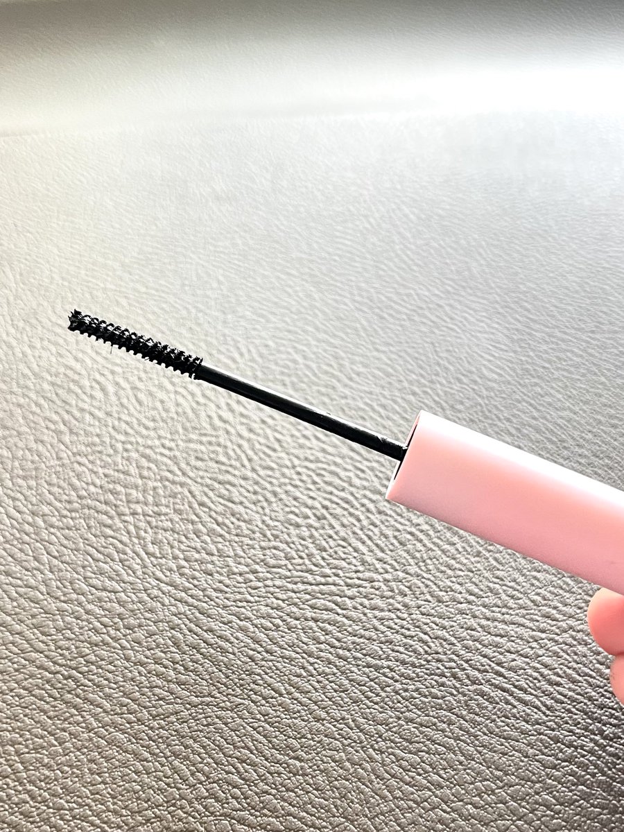 duckydonut's tweet photo. aku pake Eye Rockin' Cutie Mascara dari Icos Cosmetics yang ngga cuma lucu packagingnya tapi dia juga udah dilengkapi aplikator ultra tipis yang bisa memberikan hasil lentik natural tanpa bikin clumpy atau menggumpal
#lengtheningmascara #mascaraicos #longlast #mabar
🛒cuma 30ribuan aja : https://t.co/wdh849jKg5