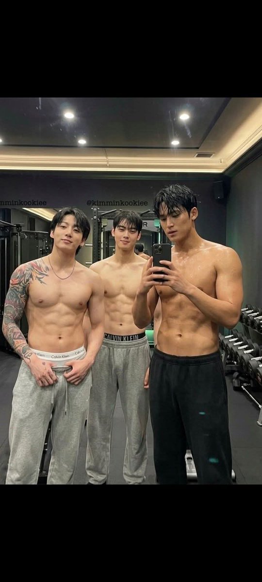 JK *정국💫 tweet media