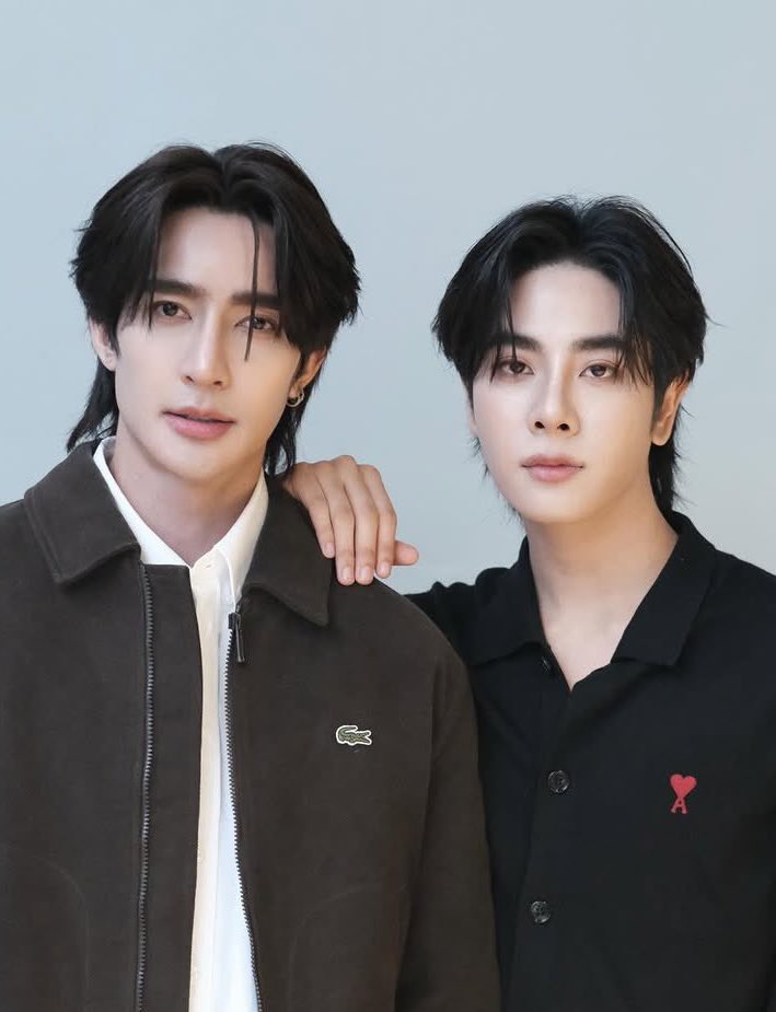 ดูพระเอกของเราดิ ㅠㅡㅠ

#เอิร์ทมิกซ์ ; #EarthMix