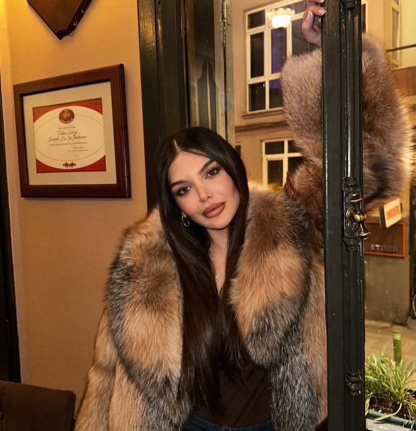 selenaynay tweet media