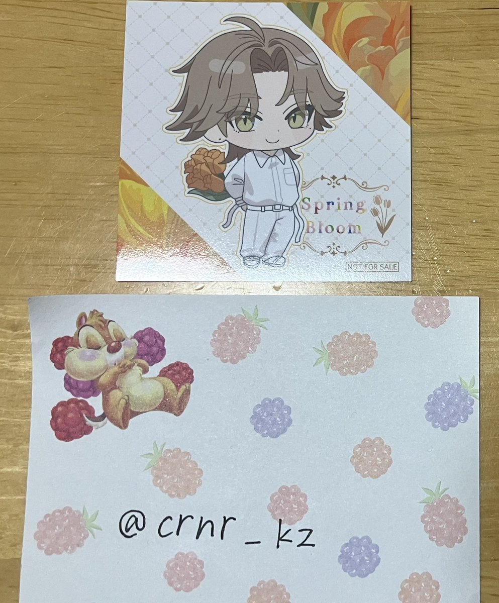 こすもす tweet media