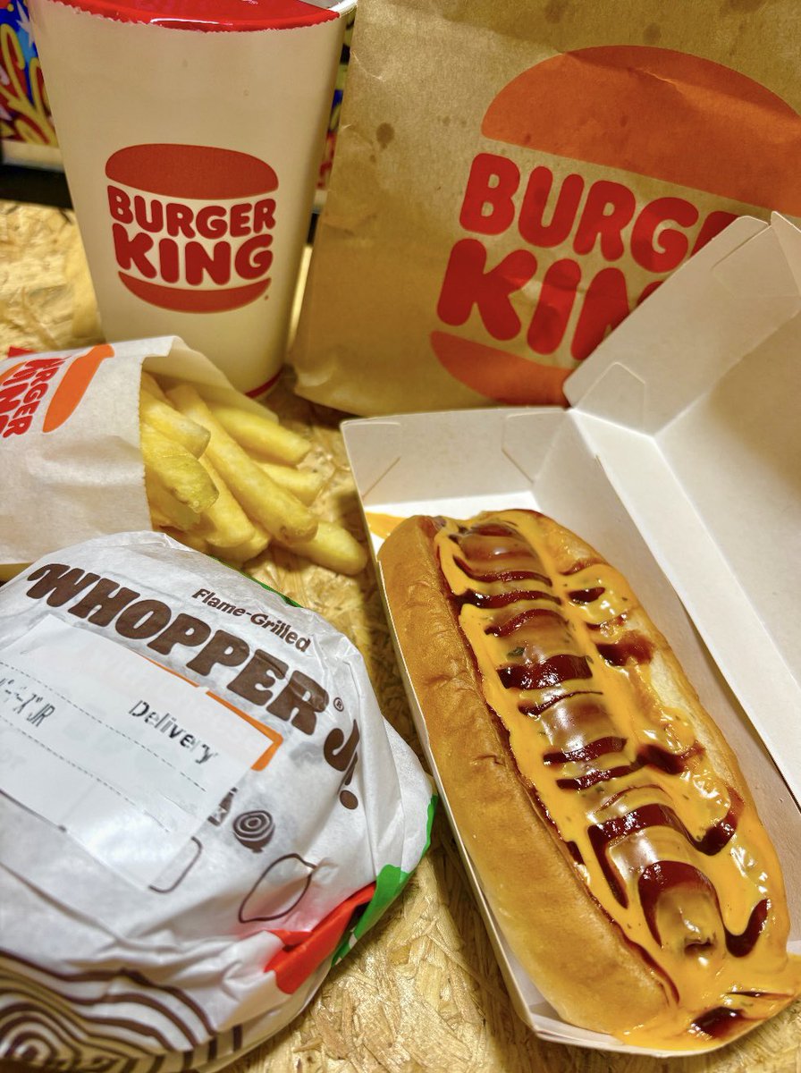 【ニャン★ニャン】 tweet media