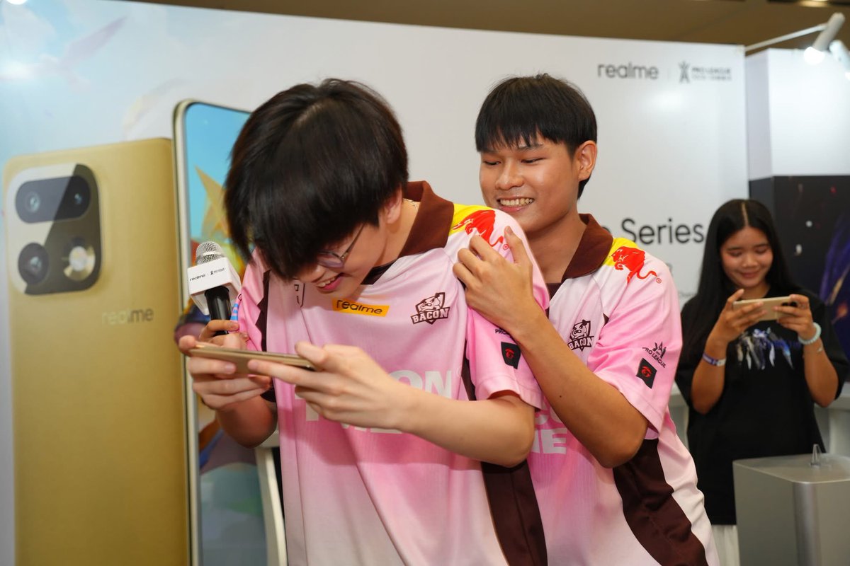 BACON TIME tweet media