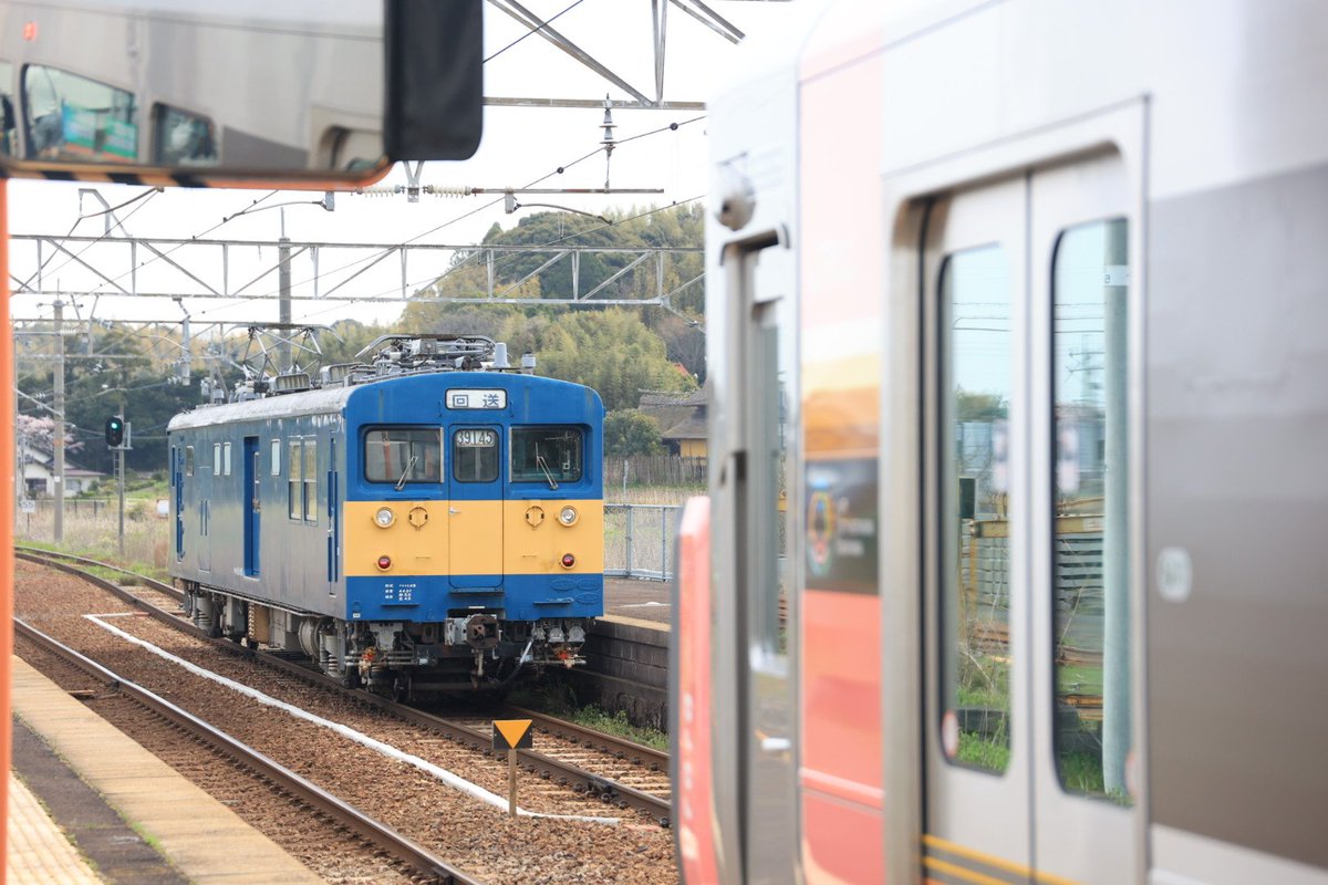 miriseproject's tweet photo. うららに別れを告げるクモヤ145
サンキュー145が粋すぎる！
クモヤ145-1105
「39145」
#廃車回送　#廃回 https://t.co/u4jXoXh4No