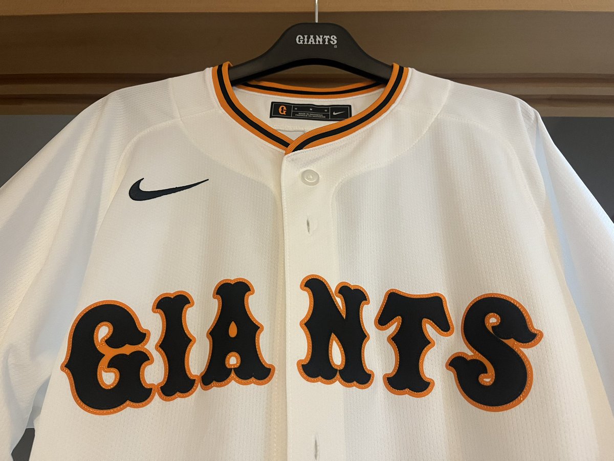 なつうまれ tweet media