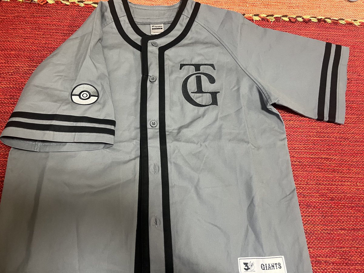 なつうまれ tweet media