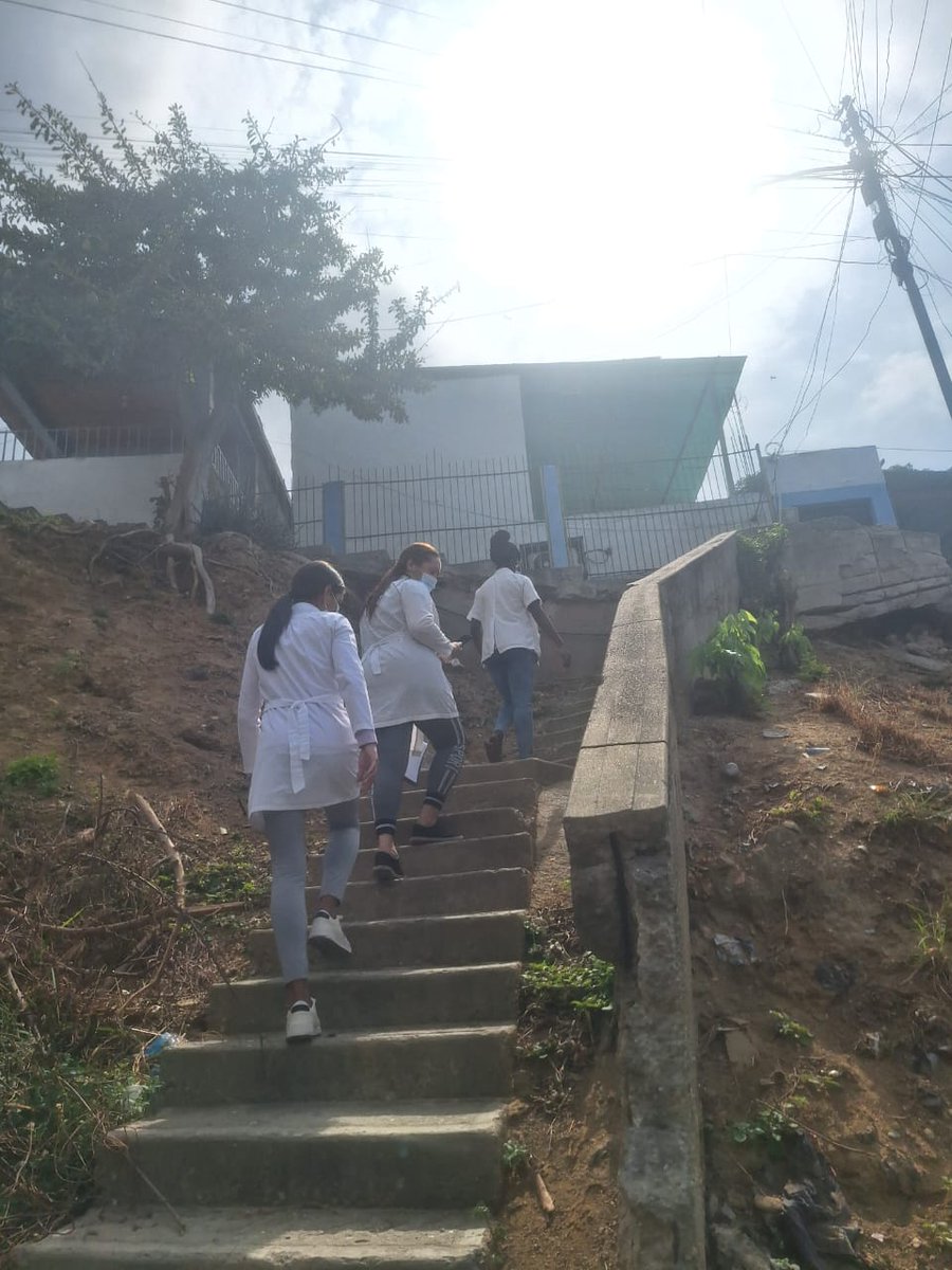 Lgummcven's tweet photo. Una juventud de vanguardia 🇨🇺🇻🇪
Brigada Médica Cubana en Venezuela Estado La Guaira.
#CubaPorLaVida #UJCCuba #AbrilDeVictorias @cubacooperaven @MINSAPCuba @UJCdeCuba @japortalmiranda https://t.co/ydDRy0m9th