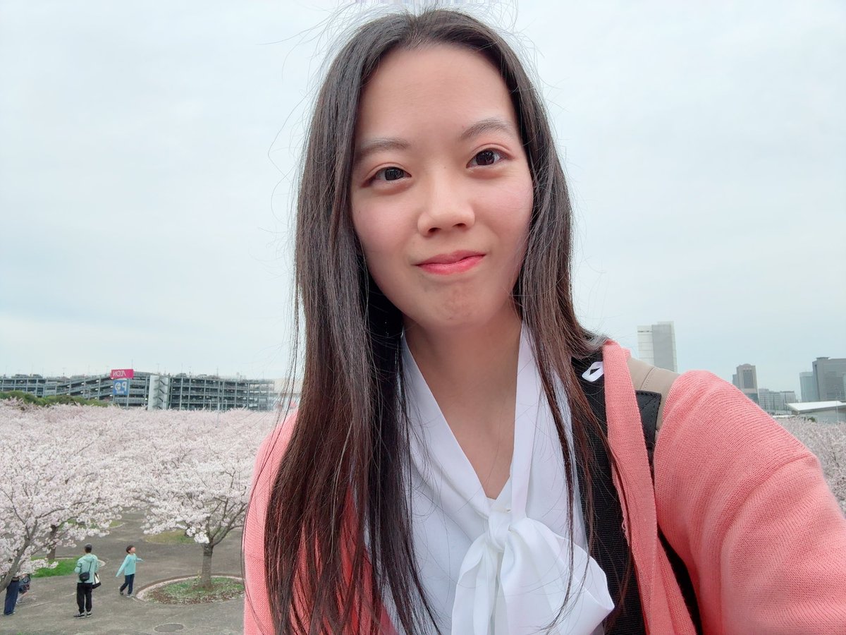 kanane_perform's tweet photo. #今乃奏音の日常 第23弾！！
桜撮影後にたまたま寄った公園の桜と🌸
閉園ギリギリでしたが、満開の桜が絶景でした……！
来年は晴れてる日に来てみたいなぁ☀️ https://t.co/i6bixgpChL