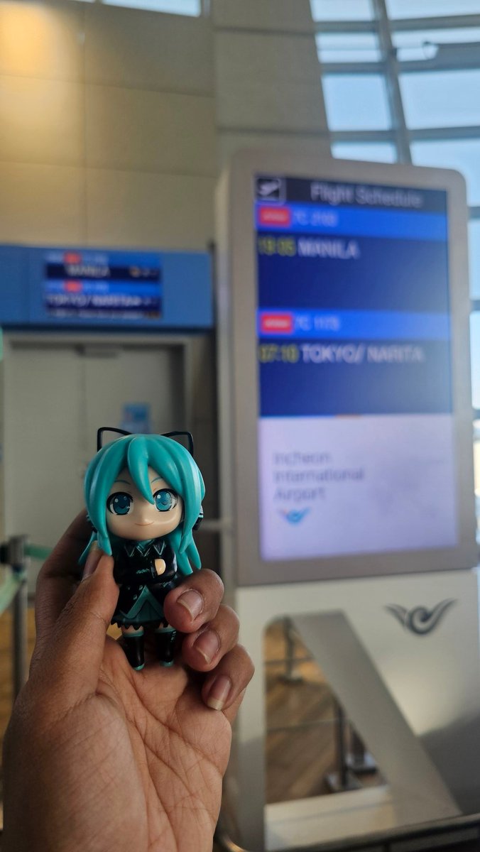 NyeBuoi tweet media